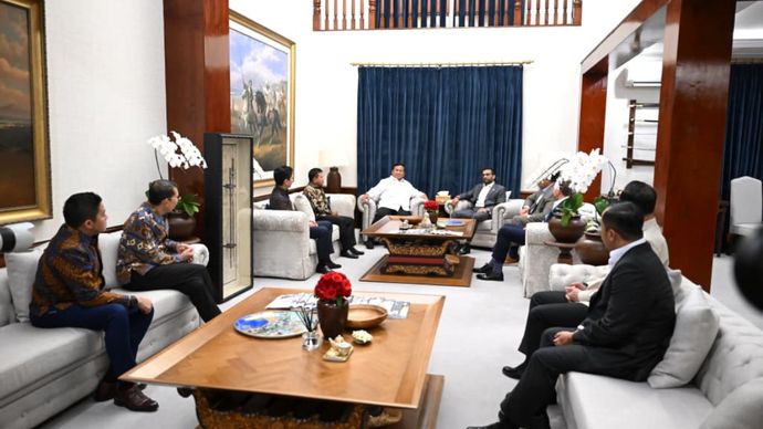 Prabowo Subianto menerima kunjungan kehormatan Direktur Federal Bureau of Investigation (FBI) Amerika Serikat, Kash Patel, di Kertanegara