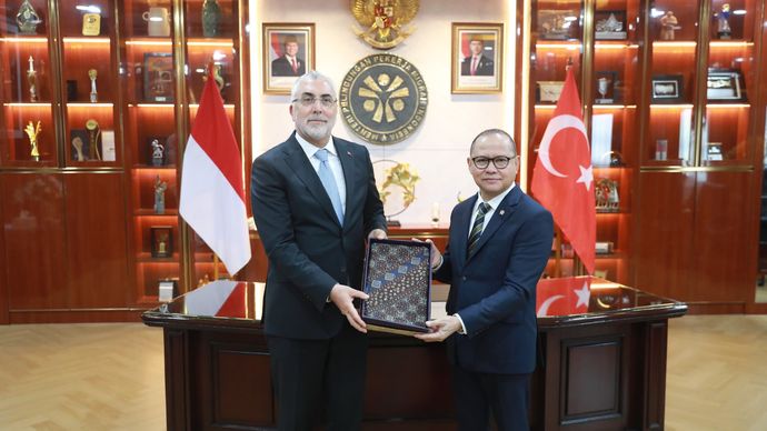 Menteri Mukhtarudin Terima Kunjungan Menteri Tenaga Kerja Turki.
