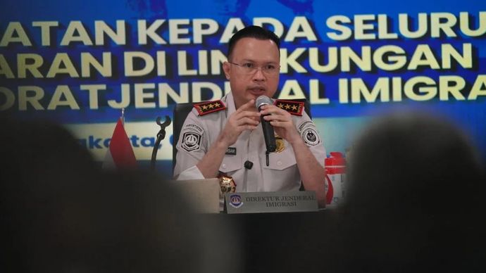 Direktur Jenderal Imigrasi Hendarsam Marantoko saat memberikan pengarahan kepada jajarannya di Jakarta, Selasa, 9 Juni 2026