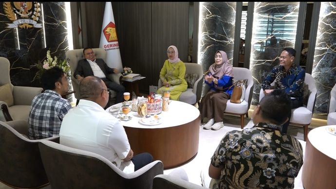 Wakil Ketua DPR RI Sufmi Dasco Ahmad menerima perwakilan Sekar Telkom di Gedung DPR RI, Senayan, Jakarta, untuk membahas proses streamlining Telkom Group serta memastikan perlindungan hak-hak karyawan