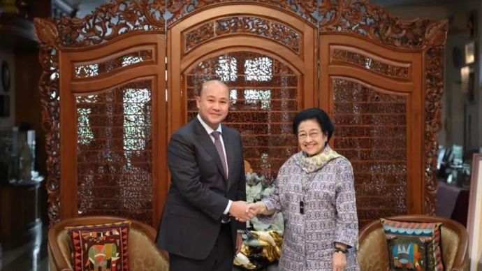 Presiden Ke-5 RI yang juga Ketua Umum DPP PDI Perjuangan (PDIP) Megawati Soekarnoputri menerima kunjungan Deputi Perdana Menteri Kamboja Hun Many di kediamannya, Menteng, Jakarta Pusat