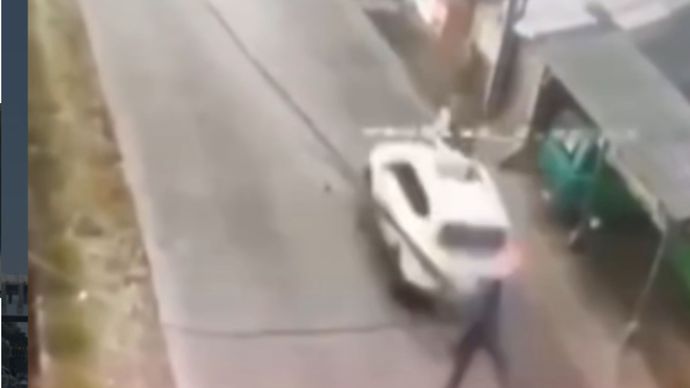 VIDEO: Toyota Rush Hantam Ayah dan Anak Sampai Tewas di Cilegon