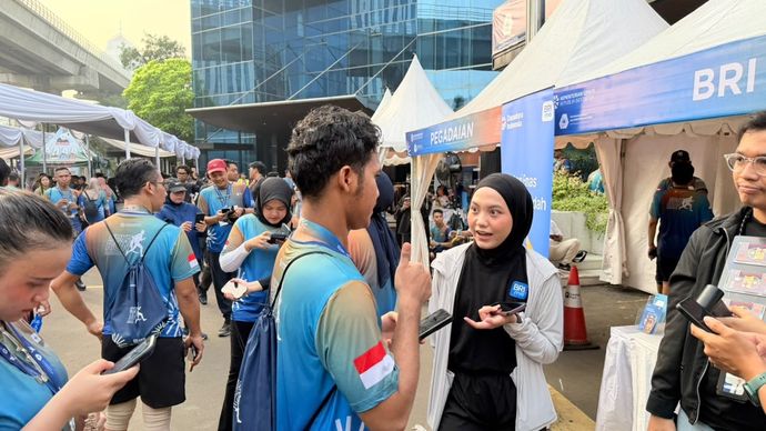 Ratusan pelaku UMKM dan komunitas lari berkumpul di Gedung Kementerian UMKM, Gedung Smesco Indonesia, pada Sabtu, 21 Juni 2026. Mereka hadir bukan hanya untuk berlari 5K, tapi juga untuk terhubung, belajar, dan mengakses layanan yang bisa membuat usaha mereka naik kelas.&nbsp;&nbsp;