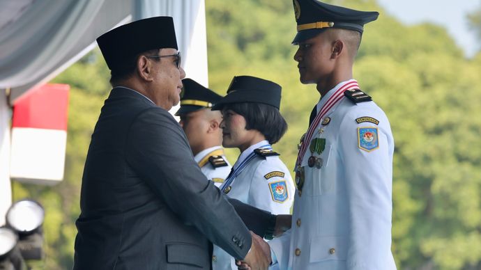 Pesan Prabowo ke Pamong Praja Muda IPDN: Rakyat Tak Butuh Birokrasi Berbelit.