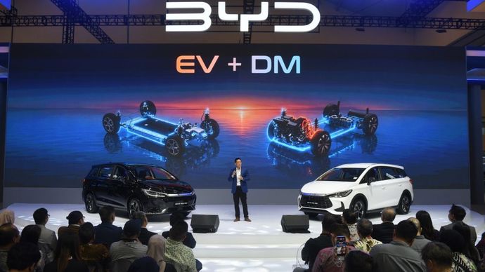 PT BYD Motor Indonesia memperkuat posisinya di pasar kendaraan energi baru melalui peluncuran BYD M6 EV terbaru pada ajang GIIAS 2026 di ICE BSD City, Kabupaten Tangerang, Banten.&nbsp;(Foto: Dok/Istimewa/BYD Indonesia) 