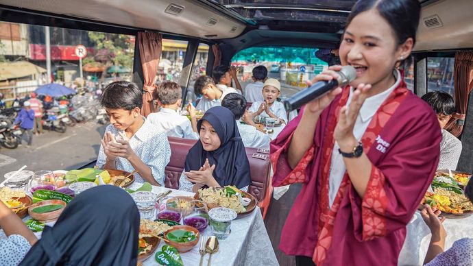 Rayakan Hari Anak Nasional 2026, Transjakarta Berbagi Kebahagiaan Bersama Anak Yatim, Menikmati Open Dining of Jakarta