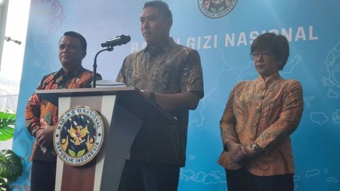 Kepala BGN Sudaryono (tengah) dalam konferensi pers di Jakarta, Jumat, 31 Juli 2026.