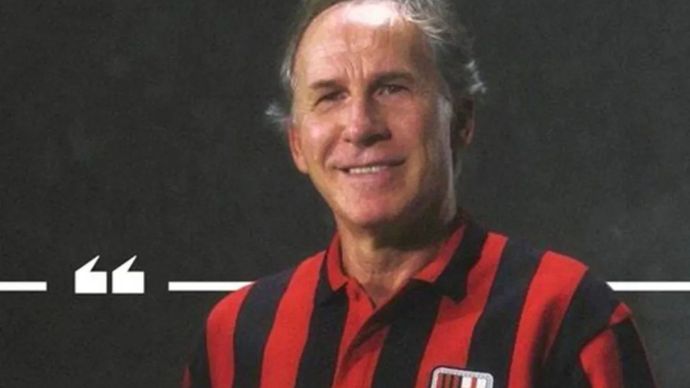 Wakil Presiden Kehormatan AC Milan Franco Baresi. 