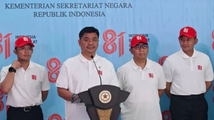 Wakil Menteri Sekretaris Negara Juri Ardiantoro memberikan keterangan pers di kantor Kementerian Sekretariat Negara, Jakarta, Jumat, 31 Juli 2026.