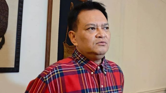 Vokalis grup musik Kahitna Hedi Yunus saat wawancara dengan awak media usai acara jumpa penggemar di Jakarta Selatan, Minggu (2/8/2026). (Foto: ANTARA/Farhan Arda Nugraha) 