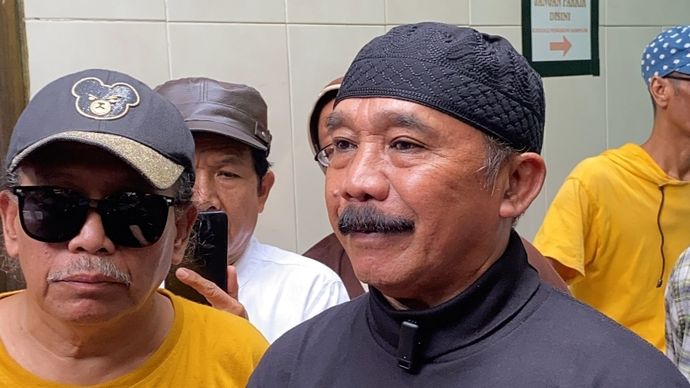 Opie Kumis di rumah duka Diding Boneng