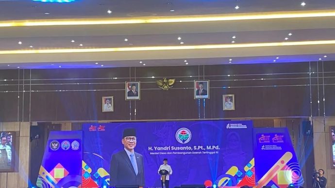 Menteri Desa dan Pembangunan Daerah Tertinggal (Mendes PDT) Yandri Susanto pada Seminar Koperasi Desa/Koperasi Merah Putih (KDKMP) di Makassar
