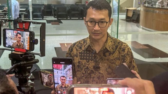 Juru Bicara Komisi Pemberantasan Korupsi Budi Prasetyo memberikan keterangan di Gedung Merah Putih KPK, Jakarta, Selasa, 7 Juli 2026.