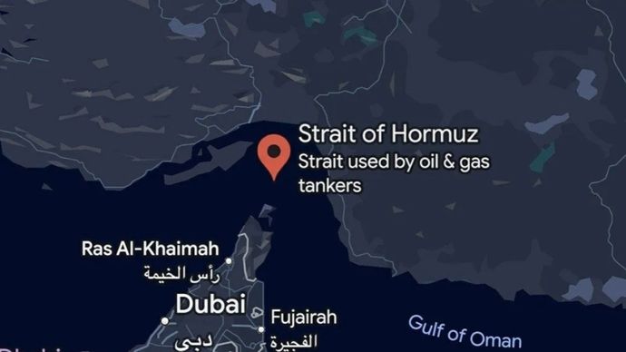 Peta Selat Hormuz dan pesisir Fujairah di Dubai, Uni Emirat Arab. 