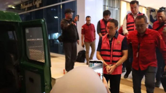 Arsip foto - Kejaksaan Tinggi DKI Jakarta menahan tiga tersangka dalam perkara dugaan tindak pidana korupsi penyaluran dana salah satu bank di Jakarta melalui fintech KoinWorks, Jakarta, Rabu (6/5/2026)
