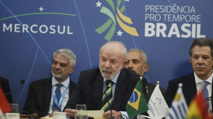 Presiden Brasil Luiz Inacio Lula da Silva pada Rabu (5/8) mengkritik keputusan Amerika Serikat (AS) yang mencabut visa Duta Besar (Dubes) Brasil untuk Washington, Maria Luiza Ribeiro Viotti, seraya menyebut langkah tersebut sebagai tindakan yang tidak bertanggung jawab dan gegabah.