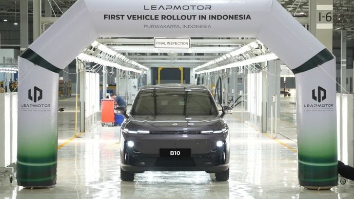 Leapmotor resmi memulai perakitan lokal kendaraan listrik di Indonesia dengan Leapmotor B10 dan Leapmotor C10 sebagai model pertama yang diproduksi di dalam negeri.&nbsp;(Foto: Dok/Istimewa) 