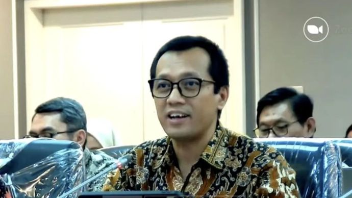 Direktur Jenderal Pelayanan dan Kepatuhan HAM Kementerian HAM Munafrizal Manan berbicara dalam rapat dengar pendapat yang digelar Komisi XIII DPR RI di kompleks parlemen, Senayan, Jakarta, Kamis, 2 April 2026.