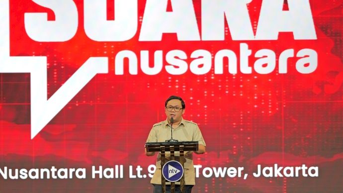 Timothy Ivan TriyonoDeputi II Badan Komunikasi dan Informasi (BAKOM) RI
