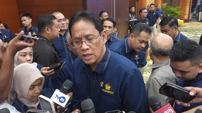 Menteri Keuangan Purbaya Yudhi Sadewa membuka peluang untuk kembali menunda penerapan pemungutan Pajak Penghasilan (PPh) Pasal 22 atas transaksi pedagang dalam negeri melalui platform lokapasar (marketplace).