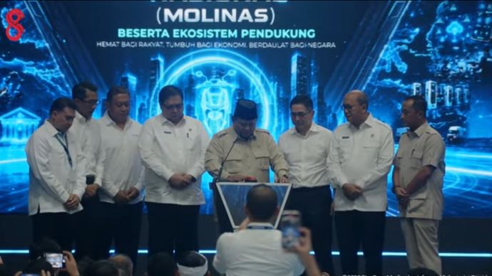 Prabowo Resmikan Ekosistem Motor Listrik Nasional