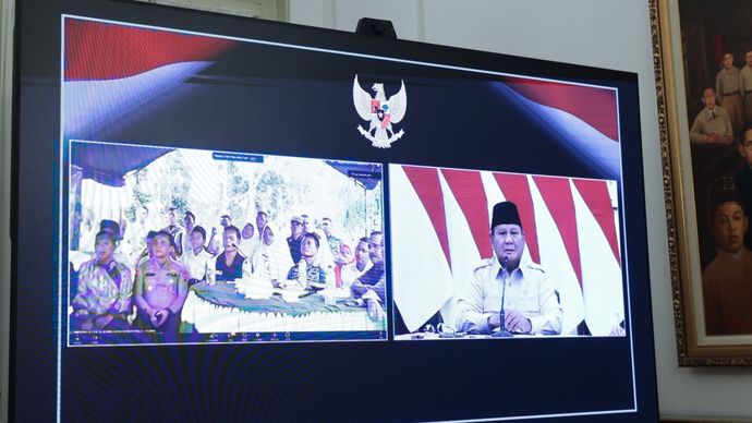 Resmikan 3.395 Jembatan dan 3.000 Sumber Air Bersih, Prabowo: Bukti TNI/Polri Berbakti untuk Rakyat.