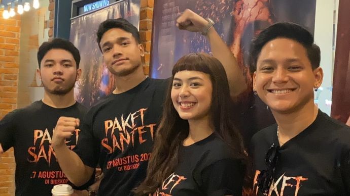 Cast film Paket Santet