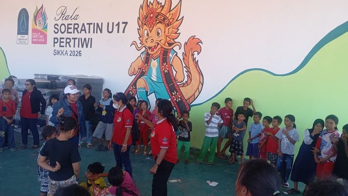 Tak Hanya Kebutuhan Dasar, Trauma Healing dan Perpustakaan Dihadirkan bagi Pengungsi Anak-Anak Gempa NTT.