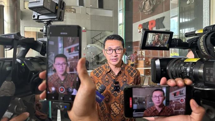 Juru Bicara Komisi Pemberantasan Korupsi Budi Prasetyo memberikan keterangan di Gedung Merah Putih KPK, Jakarta