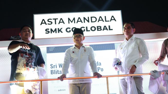 Menteri Pelindungan Pekerja Migran Indonesia (P2MI) Mukhtarudin menyebut antusiasme masyarakat terhadap program-program prioritas pemerintah terlihat dalam gelaran Karnaval Bersatu Harmoni Nusantara di kawasan Monumen Nasional (Monas), Jakarta, Senin 17 Agustus 2026, malam.  