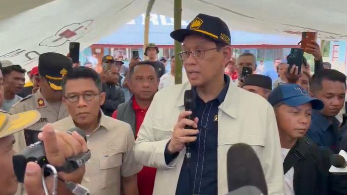 Menteri Keuangan (Menkeu) Purbaya Yudhi Sadewa meninjau langsung kondisi masyarakat terdampak gempa di Nusa Tenggara Timur (NTT).