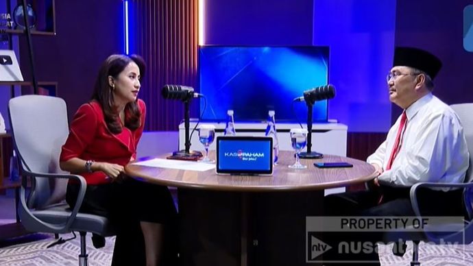 Pakar Hukum Tata Negara Jimly Asshiddiqie saat menjadi narasumber dalam program "Kasipaham" yang dipandu jurnalis senior Nusantara TV Tascha Liudmila, Selasa (18/8/2026).