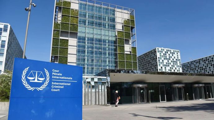 Pemerintahan Trump pada Selasa (18/8) menjatuhkan sanksi kepada dua pejabat senior Mahkamah Pidana Internasional (International Criminal Court/ICC), termasuk presiden ICC, seiring kampanye Washington yang semakin gencar untuk menentang pengadilan yang berbasis di Den Haag tersebut.
