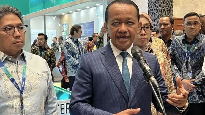 Arsip - Menteri Energi dan Sumber Daya Mineral (ESDM) Bahlil Lahadalia memberi keterangan ketika ditemui di sela-sela acara The 12th Indonesia International Geothermal Convention &amp; Exhibition (IIGCE) 2026 yang digelar di Jakarta, Rabu, 19 Agustus 2026.
