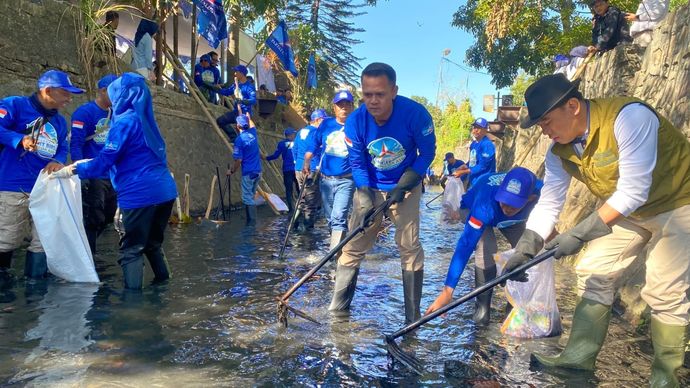 Gerakan Langit Biru Indonesia Asri Partai Demokrat. 