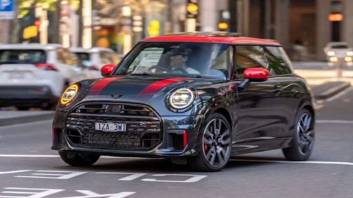 Mini Cooper berpotensi mengalami perubahan besar pada generasi berikutnya. (Foto: Istimewa via Drive) 