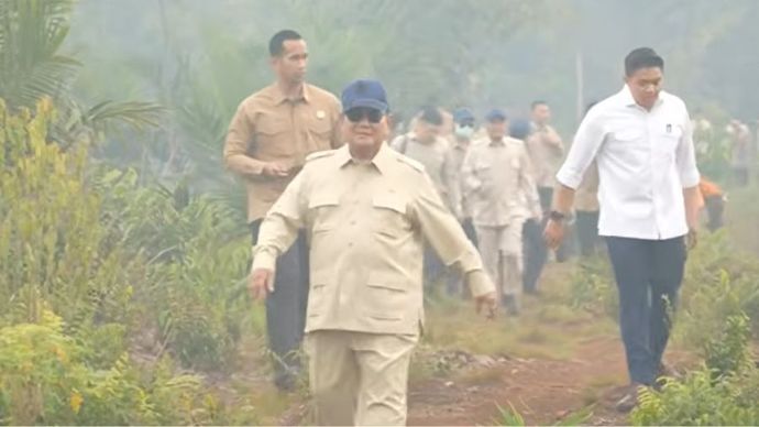 Prabowo Tinjau Langsung Lokasi Karhutla di Kalimantan Barat