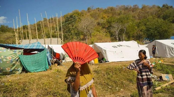 Warga mengungsi di lokasi pengungsian akibat rumah mereka rusak di Pota, Sambi Rampas, Manggarai Timur, Nusa Tenggara Timur (NTT)