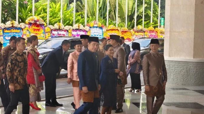 Presiden Ke-7 RI Joko Widodo menghadiri akad nikah Kepala Sekretaris Pribadi Presiden Prabowo Subianto Rizky Irmansyah dan Chika Yenalovi di JCC, Senayan, Jakarta, Minggu, 23 Agustus 2026.