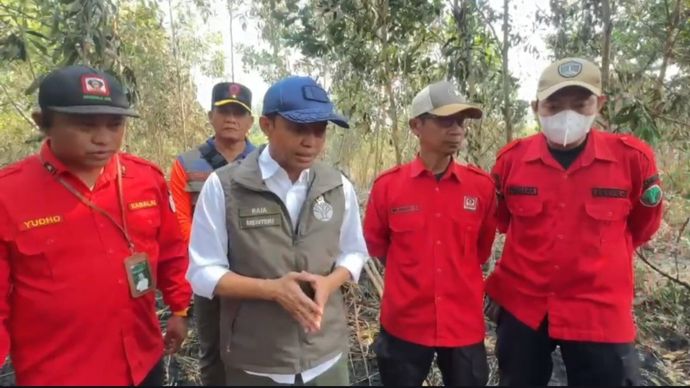 Menhut Raja Juli tinjau kebakaran di Kalimantan