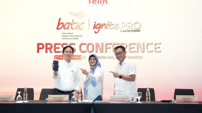 Chief Executive Officer Telin Abdul Rahman Ansyori, Direktur Utama Telkom Dian Siswarini dan Direktur Wholesale &amp; International Service Telkom Budi Satria Dharma Purba saat konferensi pers BATIC 2026 di Nusa Dua, Bali, Selasa (25/8). Mengusung tema &ldquo;Uniting Ecosystem to Drive Connected Progress&rdquo;, BATIC 2026 menjadi platform strategis yang mempertemukan pelaku industri, regulator, penyedia teknologi, hyperscaler, investor, dan pemangku kepentingan digital untuk mendorong kolaborasi serta pertumbuhan ekosistem digital kawasan. 