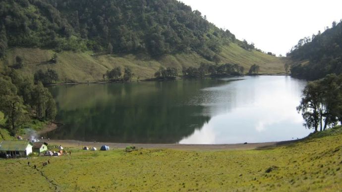 Arsip foto: Beberapa pendaki Gunung Semeru berkemah di Ranu Kumbolo 