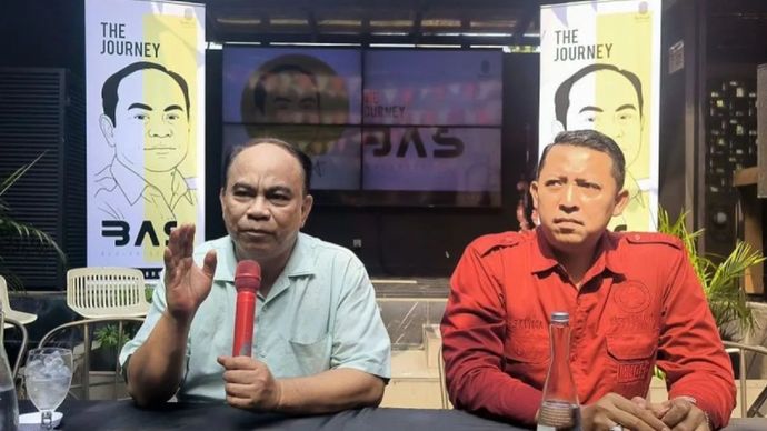 Ketua Umum Projo Budi Arie Setiadi (kiri) dan Ketua Umum Baramuda 08 Rhesa Yoga dalam konferensi pers di Jakarta