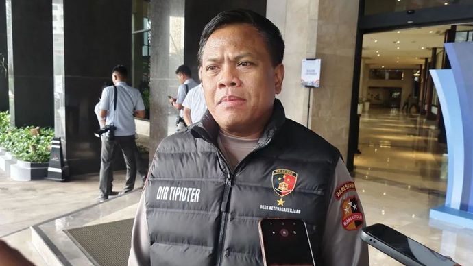 Direktur Tindak Pidana Tertentu Bareskrim Polri Brigjen Pol. Mohammad Irhamni menjawab pertanyaan awak media di kawasan Jakarta Pusat, Jumat (28/8/2026). 
