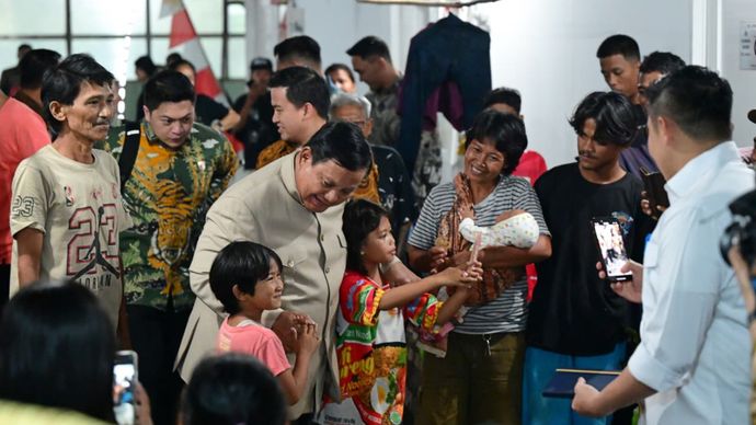 Prabowo Kunjungi Hunian Relokasi Senen