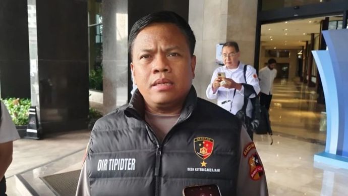 Direktur Tindak Pidana Tertentu Bareskrim Polri Brigjen Pol. Mohammad Irhamni menjawab pertanyaan awak media di Jakarta Pusat