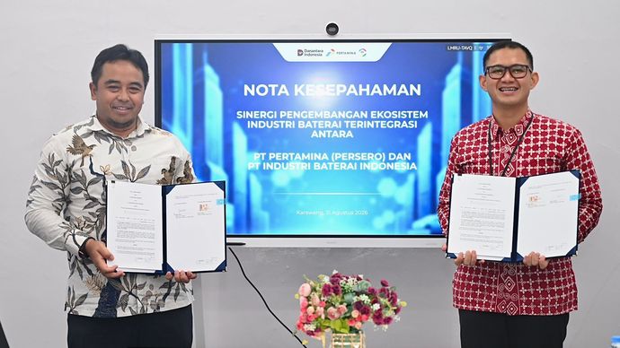  PT Pertamina (Persero) memperluas peluang pengembangan bisnis rendah karbon melalui sinergi dengan PT Industri Baterai Indonesia (IBC) dalam pengembangan ekosistem industri baterai terintegrasi. Penjajakan ini menjadi bagian dari implementasi Dual Growth Strategy Pertamina, yakni memperkuat bisnis eksisting sekaligus mengembangkan sumber pertumbuhan baru untuk mendukung transisi dan ketahanan energi nasional.