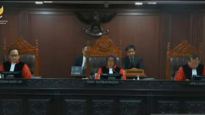 Hakim Konstitusi Enny Nurbaningsih didampingan Hakim Konstitusi Asrul Sani dan Ridwan Mansyur menggelar sidang pendahuluan uji materiil KUHAP baru menyoal praperadilan di Gedung MK, Jakarta, Rabu, 2 September 2026