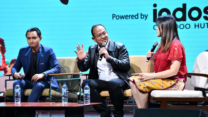 Corporate Secretary Pertamina, Arya Dwi Paramita (tengah), memaparkan Dual Growth Strategy Pertamina dalam sesi diskusi di IdeaFest 2026, JCC Senayan, Jakarta, Jumat (4/9/2026). Strategi ini berfokus pada penguatan bisnis energi eksisting untuk ketahanan energi nasional dan pengembangan bisnis rendah karbon untuk transisi energi masa depan.
