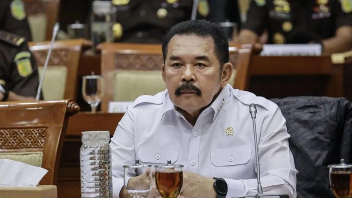 Arsip foto- Jaksa Agung ST Burhanuddin mengikuti rapat kerja dengan Komisi III DPR di Kompleks Parlemen, Senayan, Jakarta, Selasa, 20 Januari 2026. Rapat yang juga diikuti Kejaksaan Tinggi seluruh Indonesia tersebut membahas evaluasi kinerja tahun anggaran 2025 serta rencana kerja tahun anggaran 2026 dengan pagu anggaran sebesar Rp20 triliun
